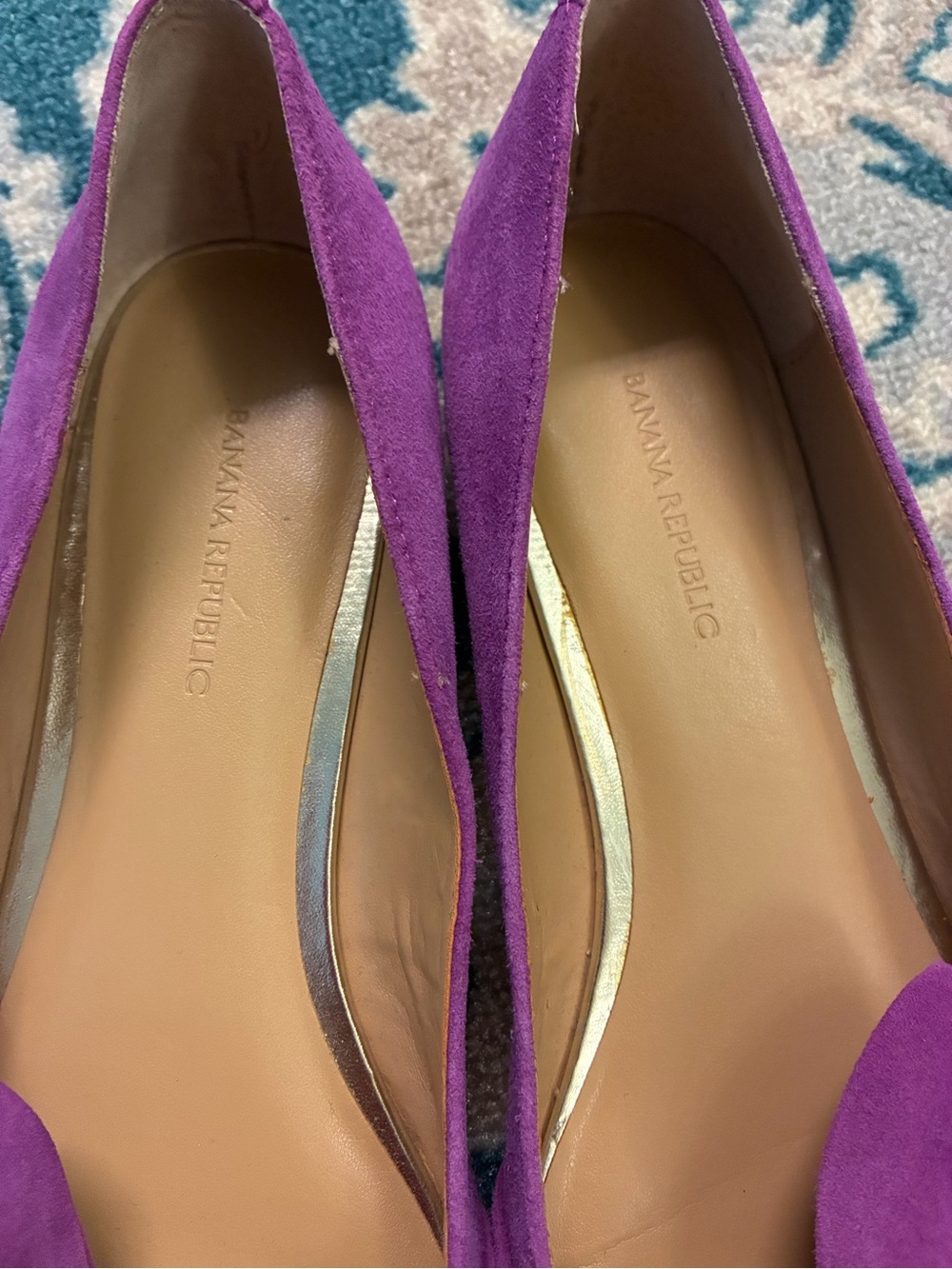 Banana Republic Purple Suede Bow Pointed-Toe Flats. Size 9. - Picture 2 of 6